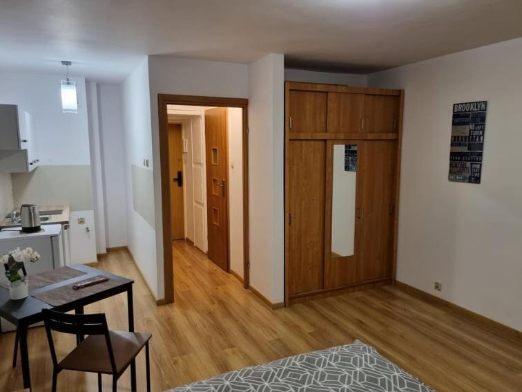 Strict Center, Wifi, Next To Railway Station, Zlote Tarasy, Pkin, Scisle Centrum Appartement *